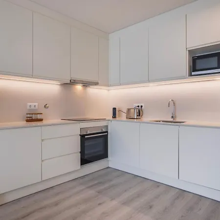 Views By Innkeeper * Lisboa