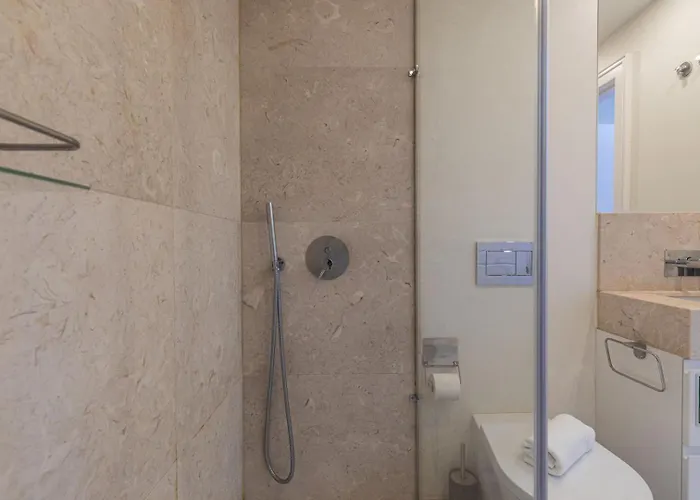 Апартаменти Views By Innkeeper