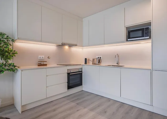 Views By Innkeeper * Лісабон