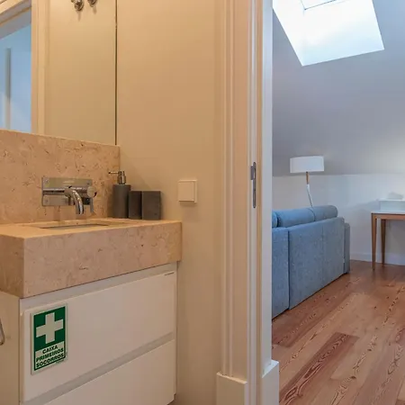 Views By Innkeeper Apartman